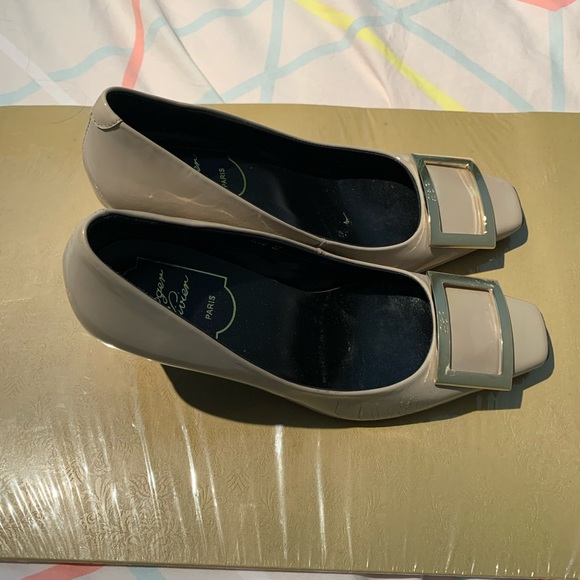 Roger vivier patent leather buckle pumps - Picture 3 of 6